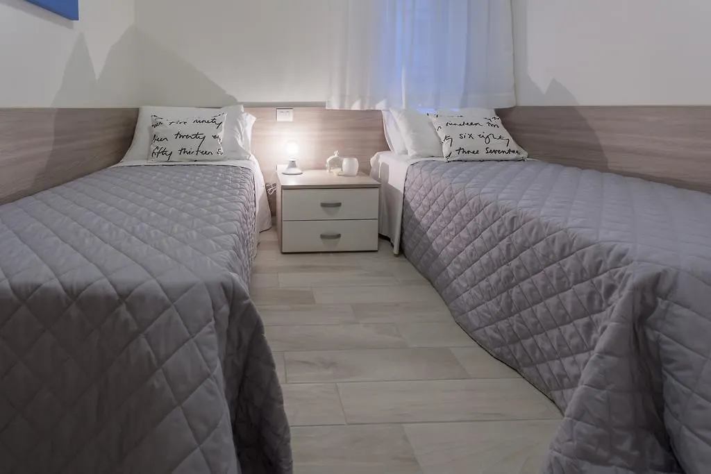 Residence Vivaldi Bibione 0*,  Italy
